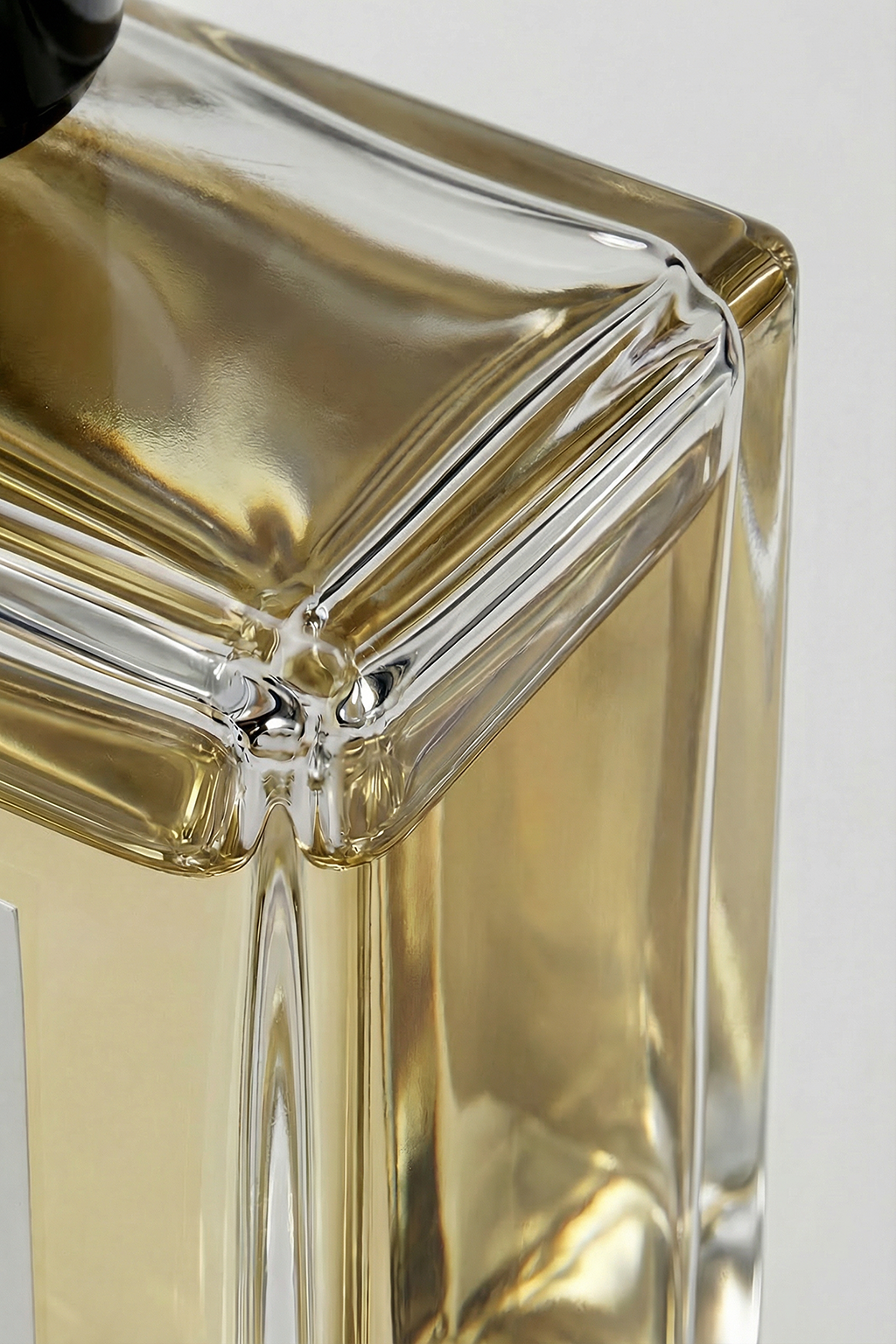 Notes To Poppy handcrafted Australian perfume ingredients